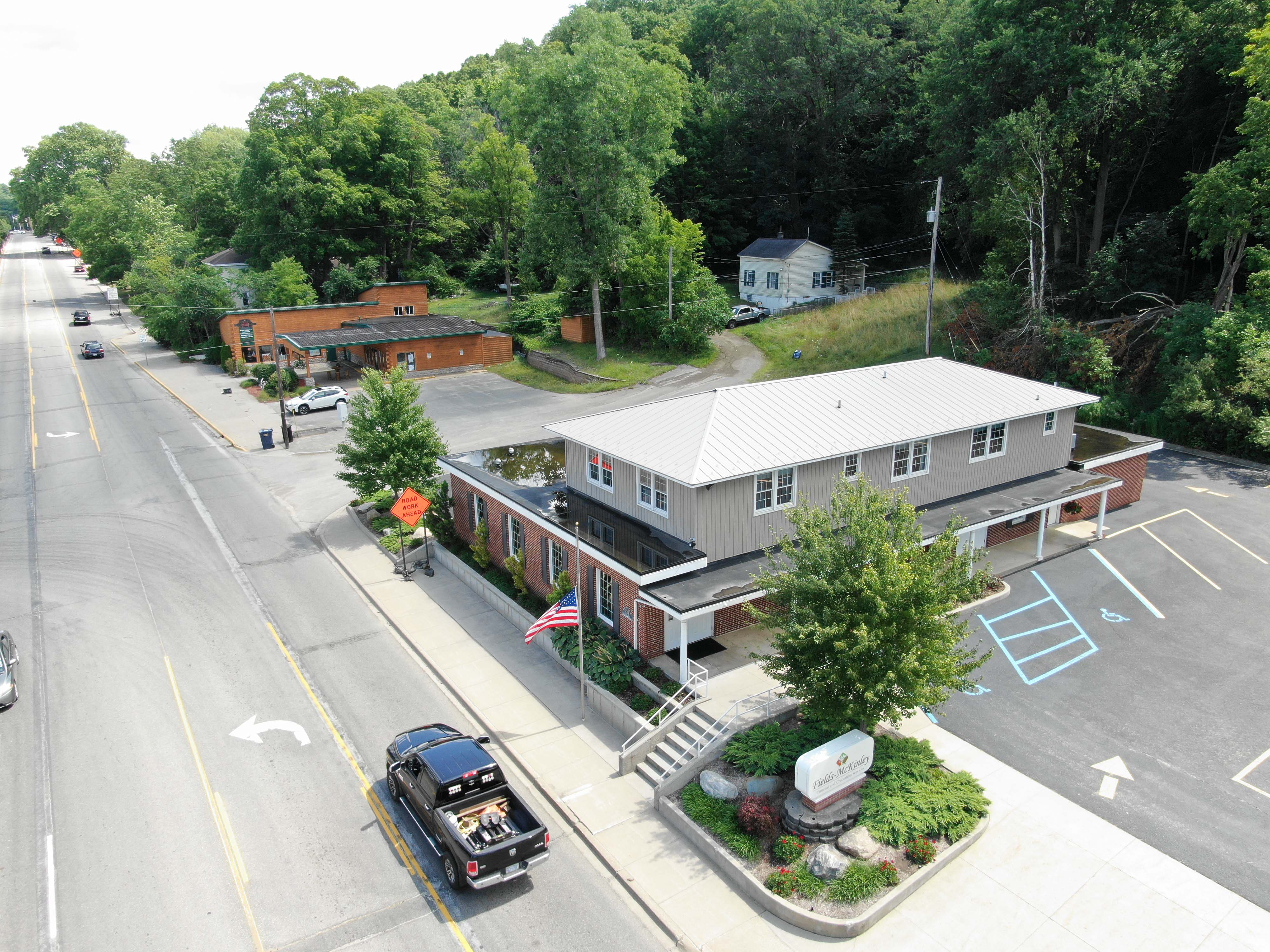 Facilities Plaisier Funeral Homes / PlaisierPoortenga...